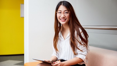 KFO Jenna-Cuu-sv-dai-hoc-western-sydney