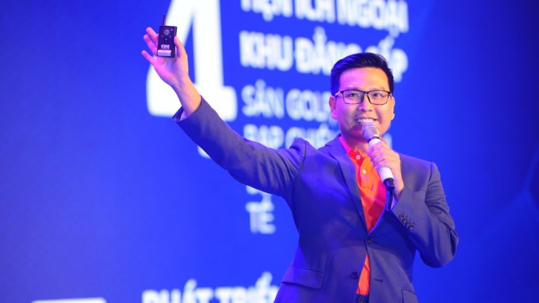 Cựu du học sinh Phạm Anh Khôi và nỗi niềm hậu du học, nên về hay ở lại?